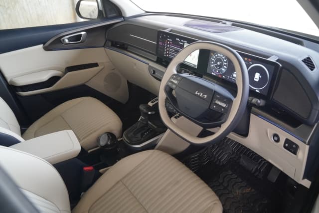 Kia Carens Clavis EV Showroom Near Sangamner-Khushi Kia